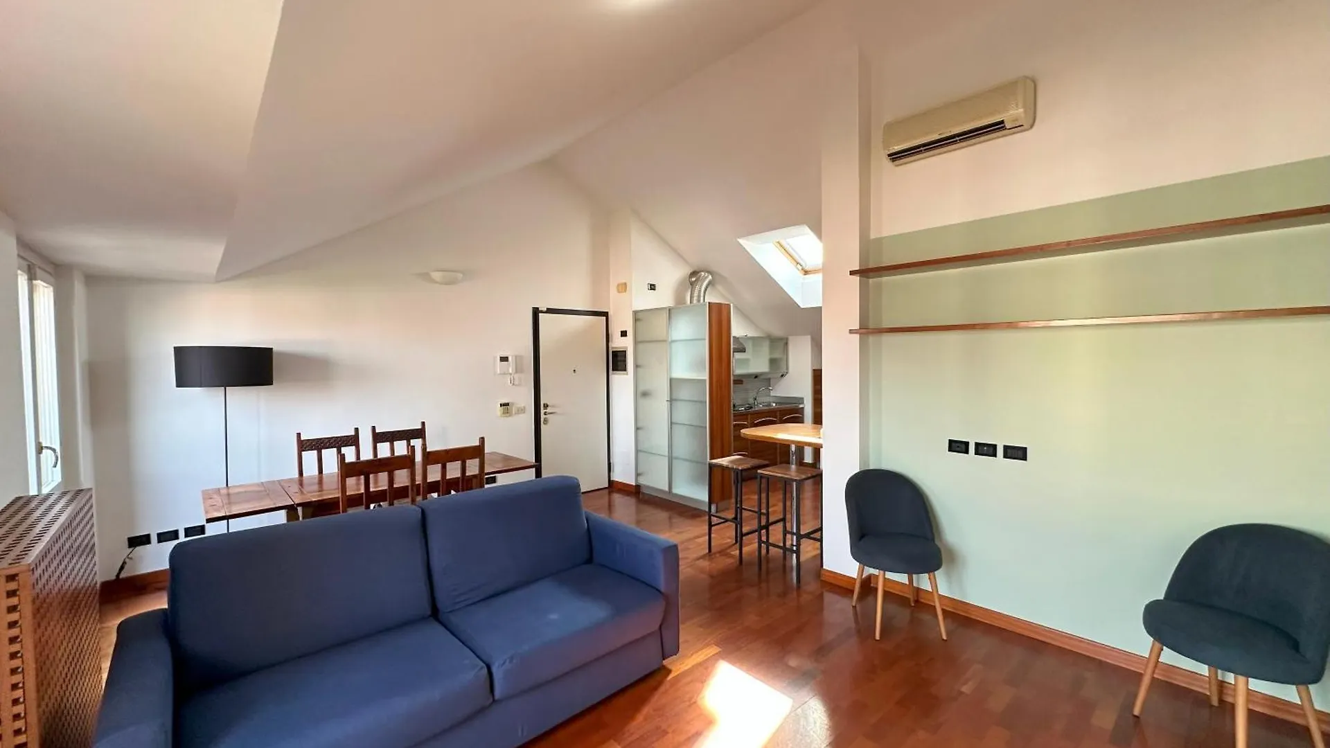 Appartamento Con 2 Camere Da Letto Navigli + Parcheggio Per 2 Auto Milan