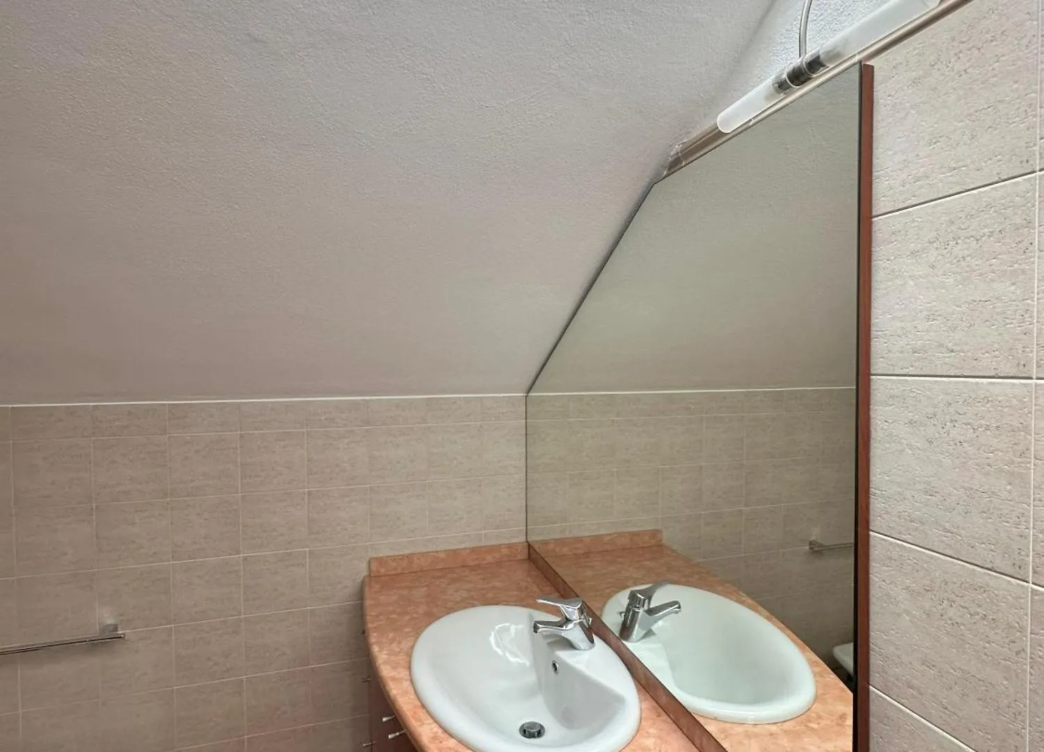 Appartamento Con 2 Camere Da Letto Navigli + Parcheggio Per 2 Auto Milan